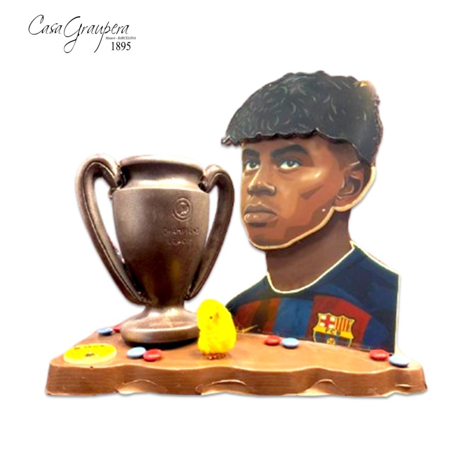 Lamine Yamal con copa