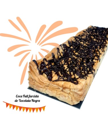 Coca de pasta de full xocolata i ametlles